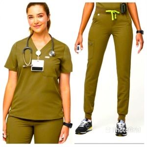 Figs Martini Olive scrub set Medium